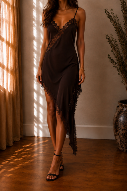 Robe Satin & Dentelle Élégance – Noir ou Marron Chocolat