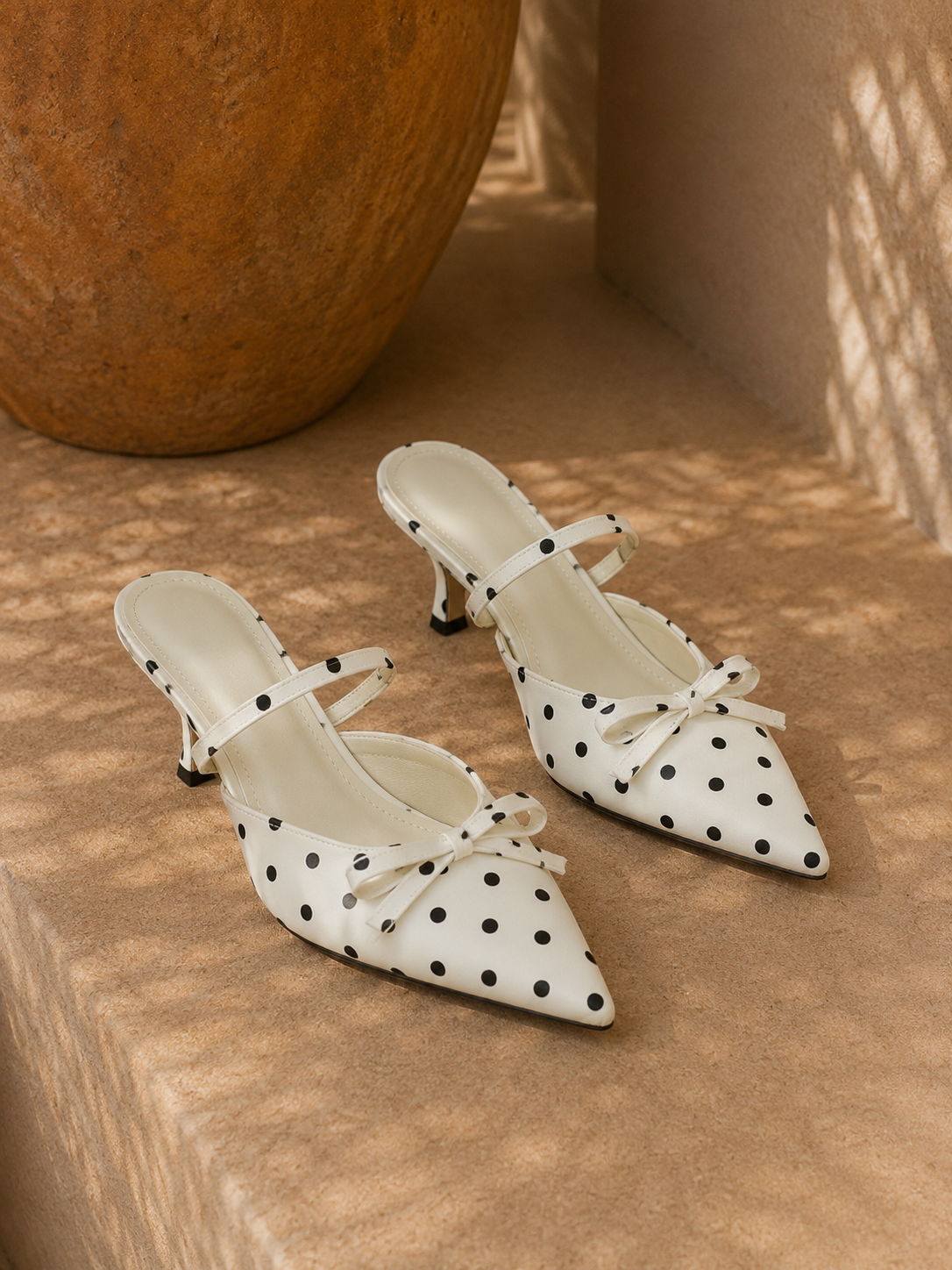 Mules à Talons Pois Vintage – Élégance Féminine & Chic Intemporel
